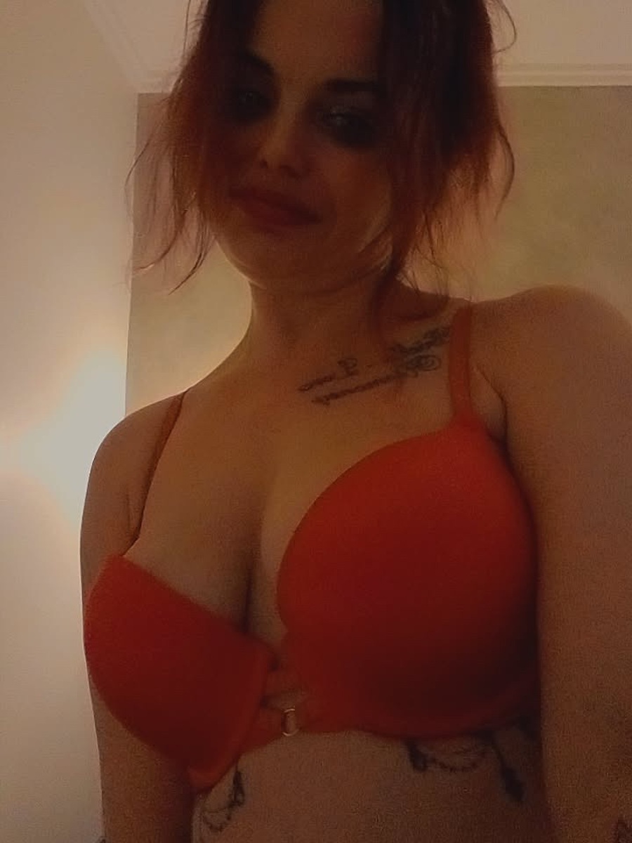 Amber Jade photo 10