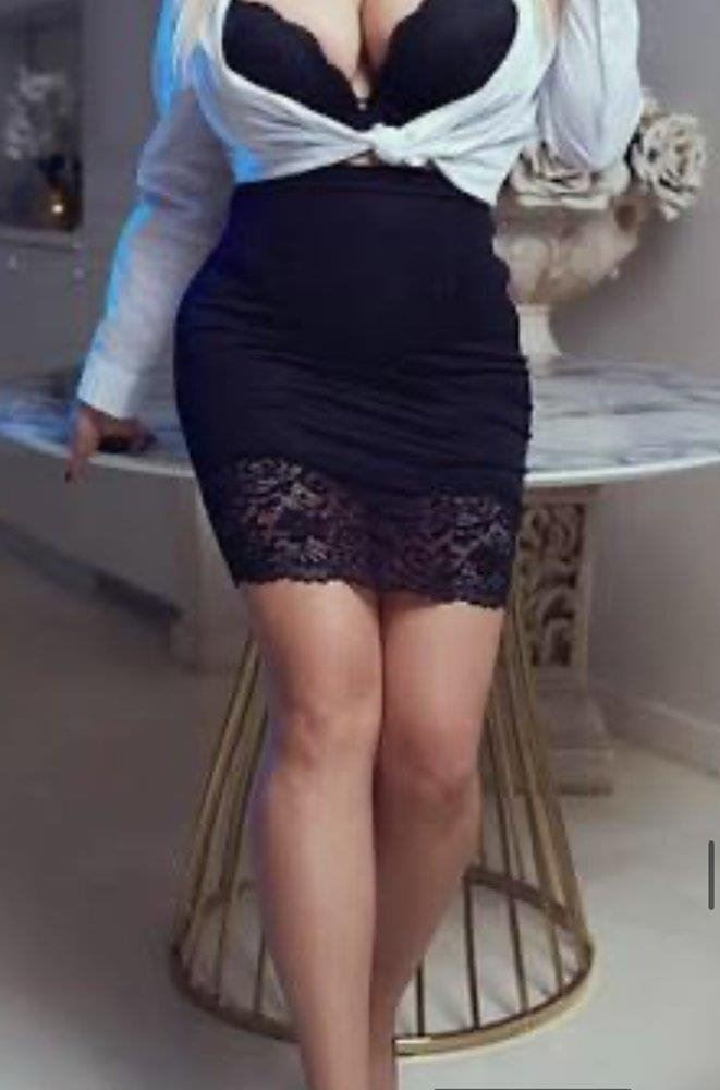 Vicky1 photo 2