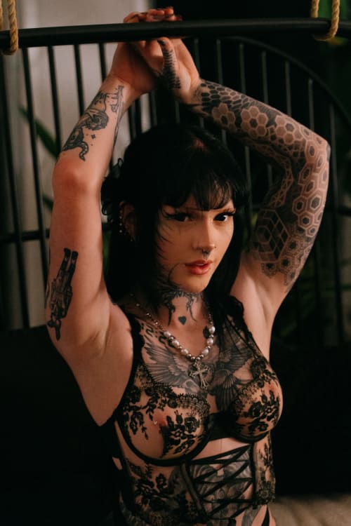 Rose Reality photo 7