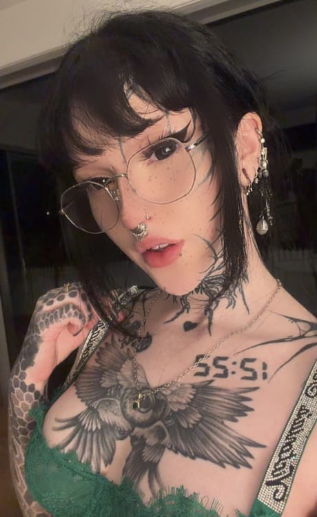 Rose Reality photo 8
